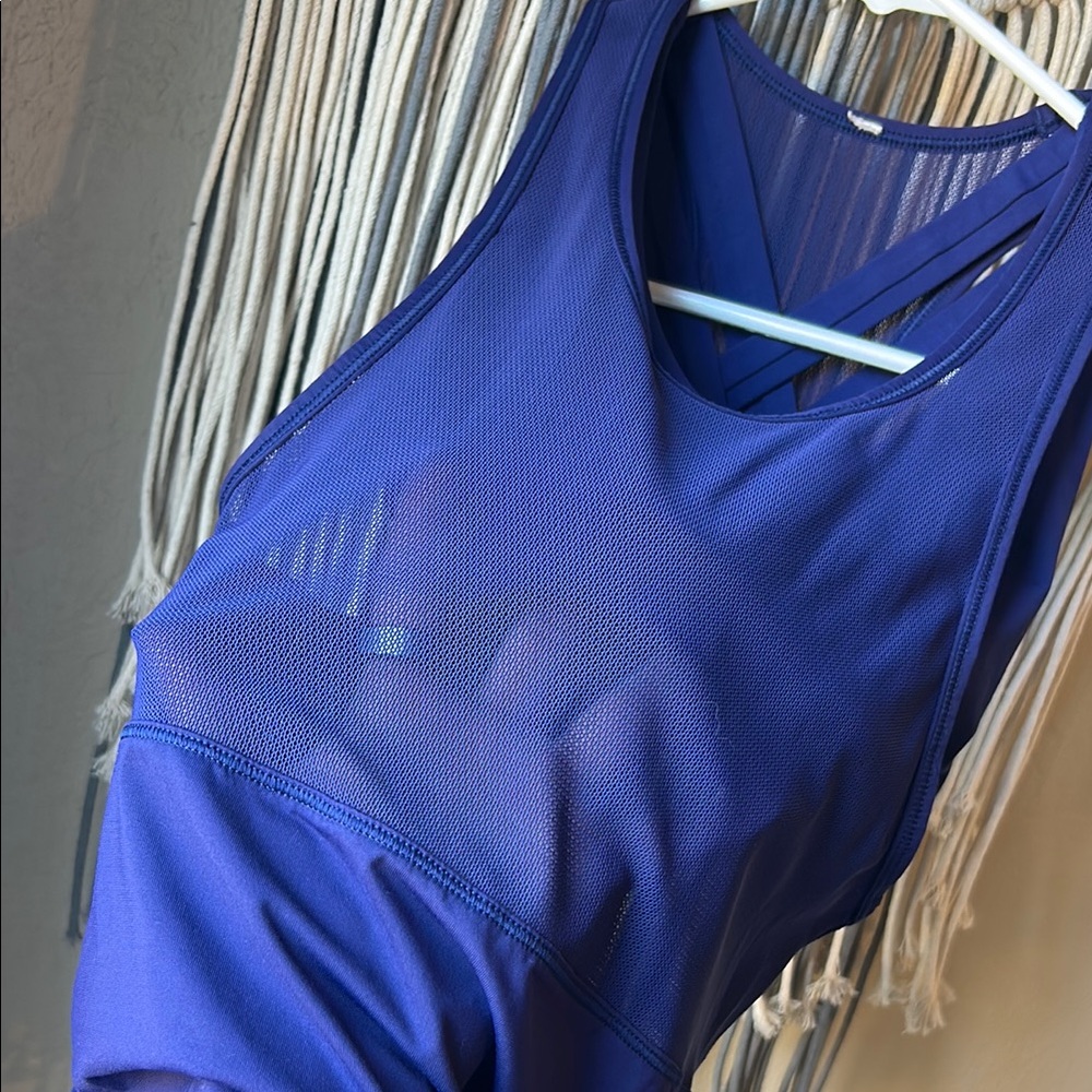 Lululemon Turbo Tank - 2 in 1 tank top with built in bra - Picture 6 of 8